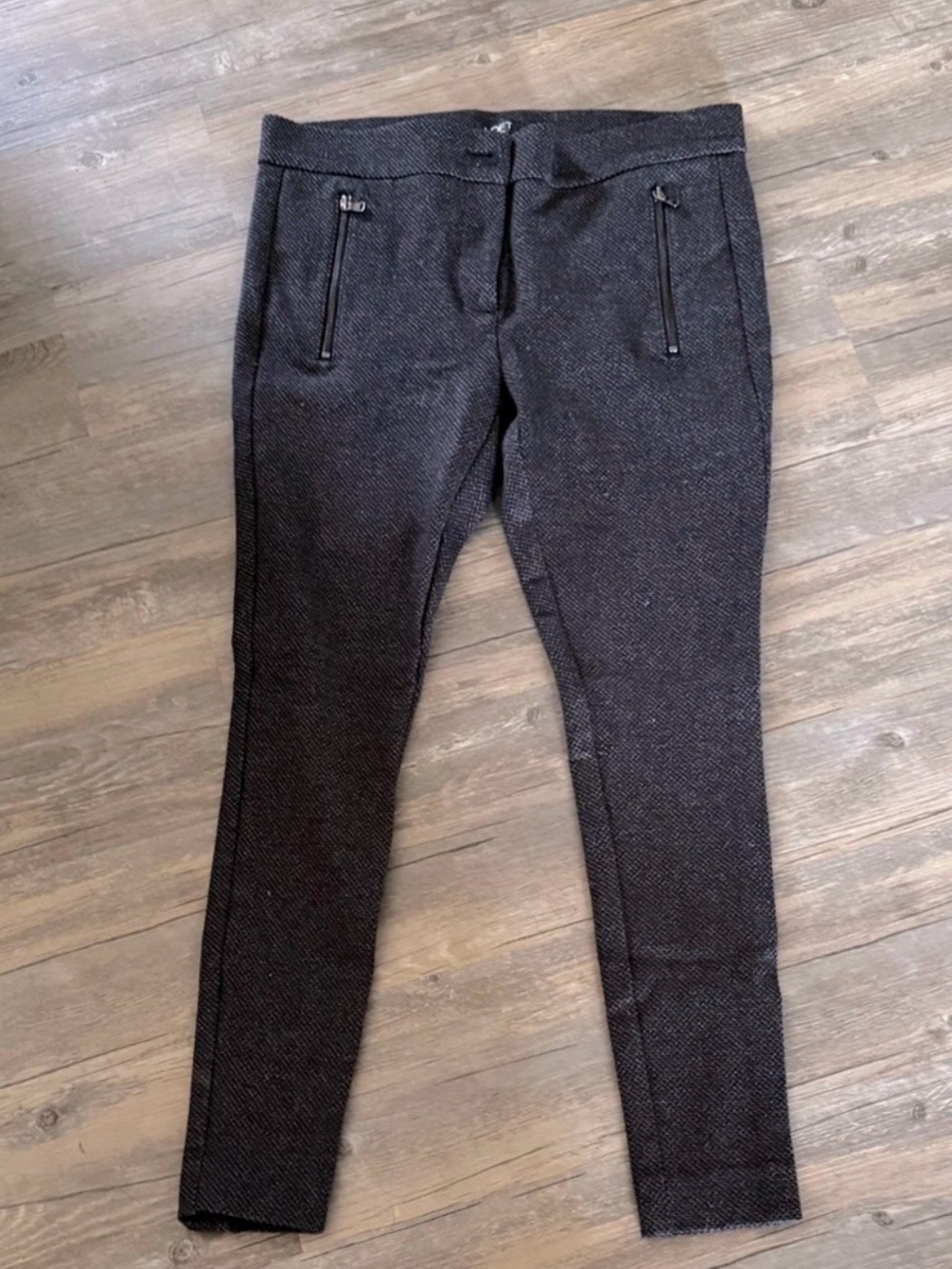 LOFT pull-on stretch skinny pants